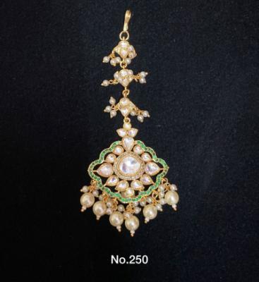 Gold Floral Pendant Earring